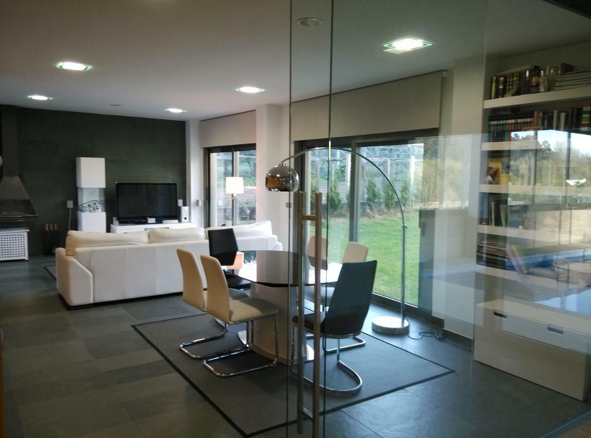 Ferienhaus Casa Rial 47 Con Piscina Climatizada Sanxenxo